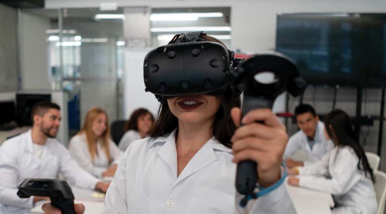 Students using VR in the classroom