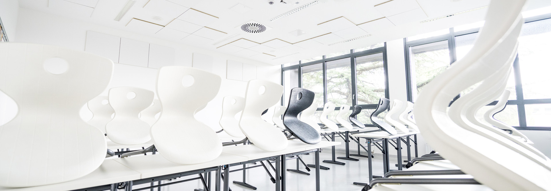 Community Colleges Face Unique Challenges in Shift to Remote Learning