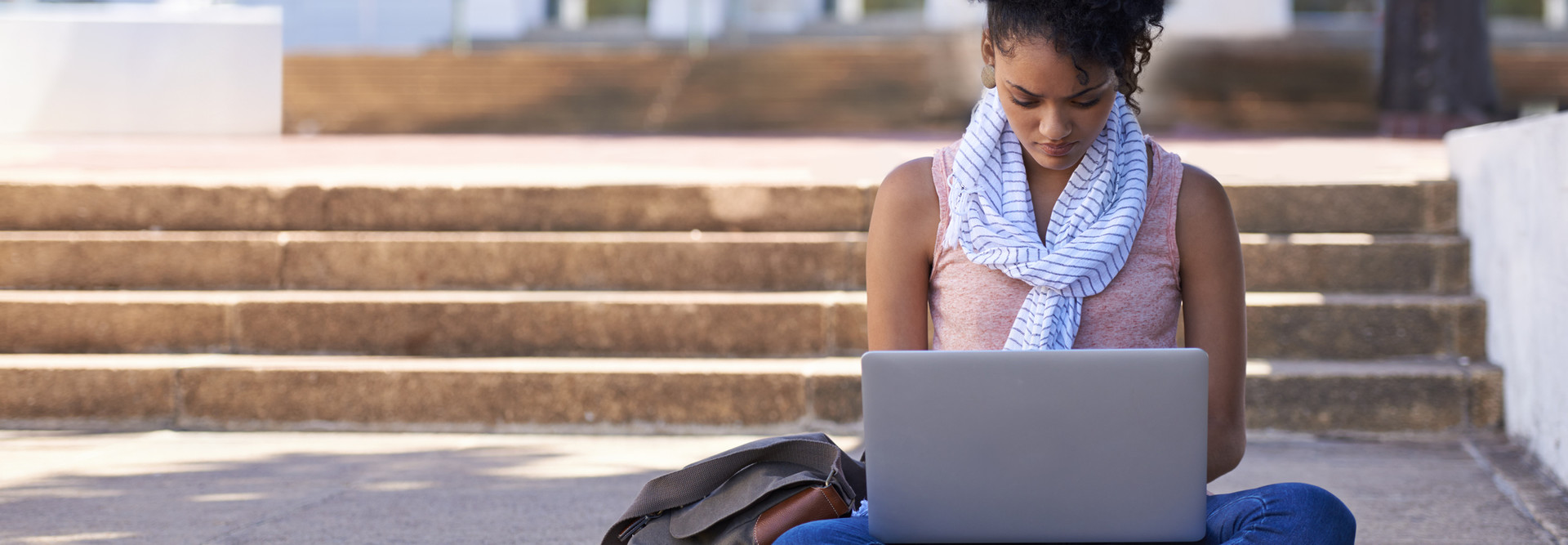 What Technologies Do Colleges Need for Outdoor Classrooms? 