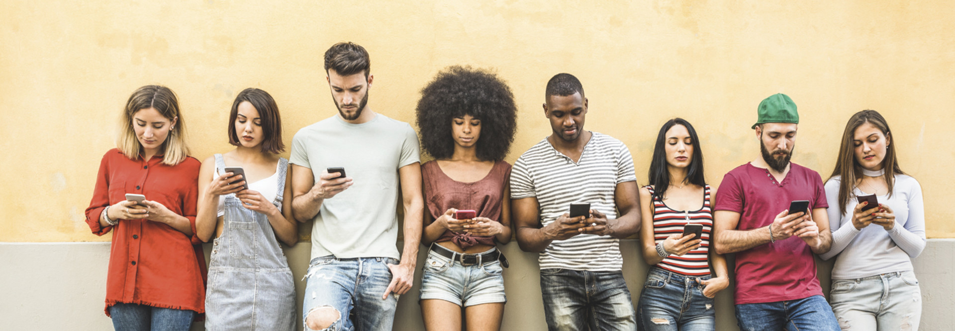 Students receive nudges via texts, alerts or emails.