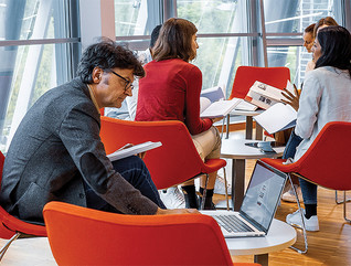 Teacher student chatting