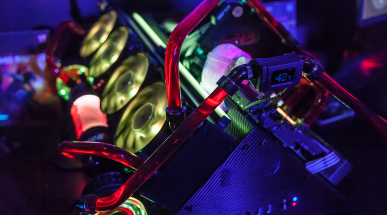 What Esports Equipment Can Help College Teams Become Competitive? 