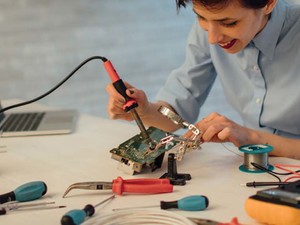 Woman using a virtual lab kit