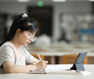 Student using tablet