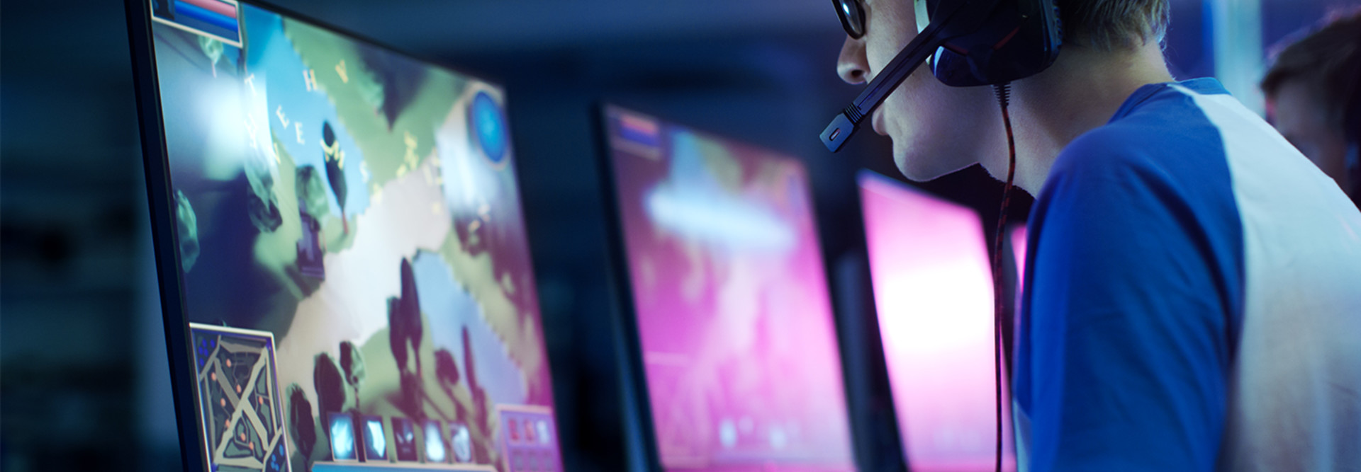 Kid competes in esports constest