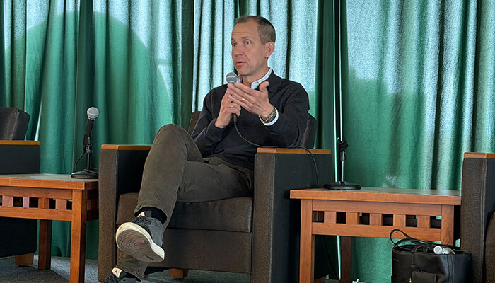 Harley Johnson, CEO of the Illinois Quantum and Microelectronics Park, addressed students and attendees of the Chi-Craft Quantum Leap Finals.
