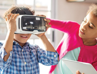 kids using vr headset