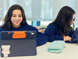 Students using tablets 