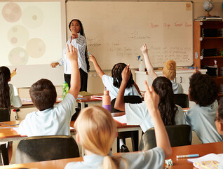 Teaching instructing class