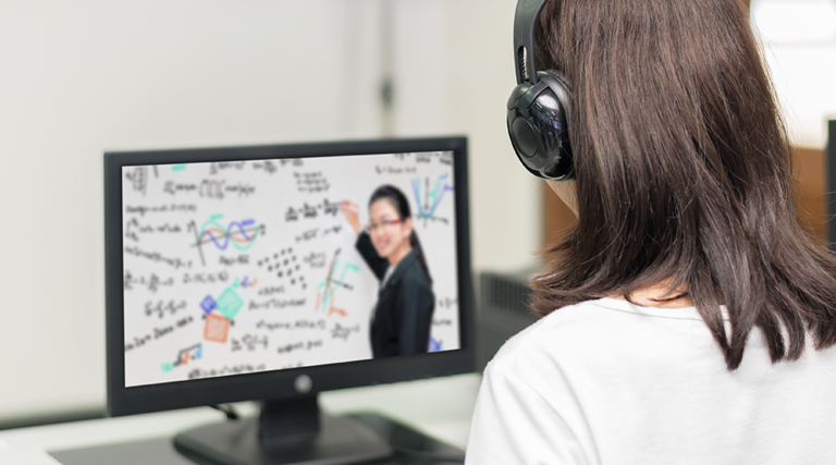 Student learning from the computer