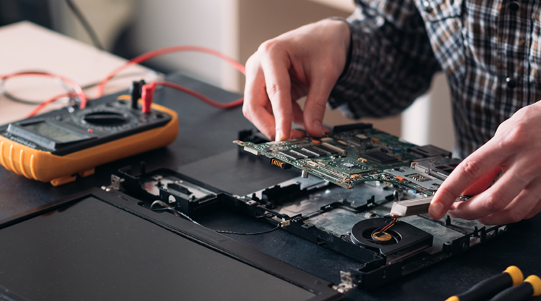 Student fixes computer