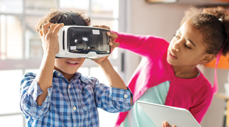 kids using vr headset