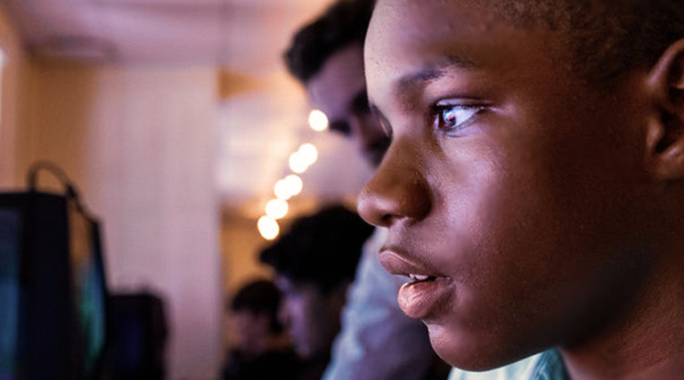 Putnam County (Fla.) School District middle school student playing Esports