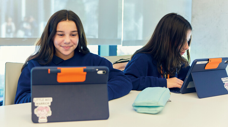 Students using tablets 