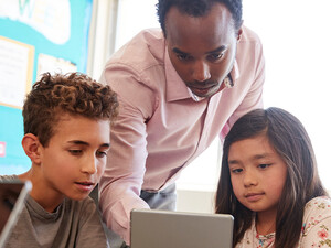 Students using tablet